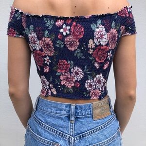 $10 in bundle-smocked floral top 🌷
